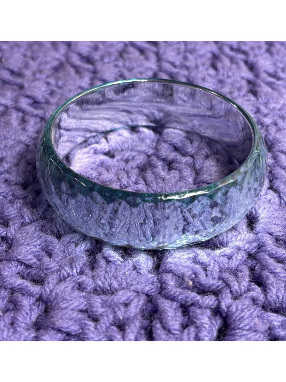 Vintage Y2K Light Blue Faceted Plastic Silvertone Bangle Bracelet 8.25 inches